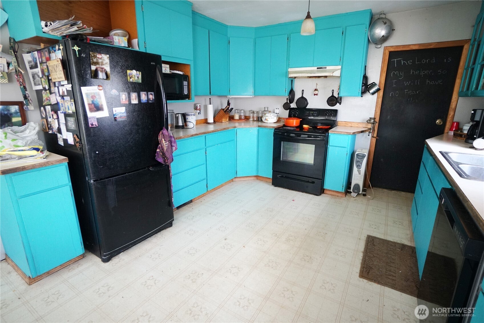 Loomis, Washington, 98827, United States, 4 Bedrooms Bedrooms, ,1 BathroomBathrooms,Residential,For Sale,2002201