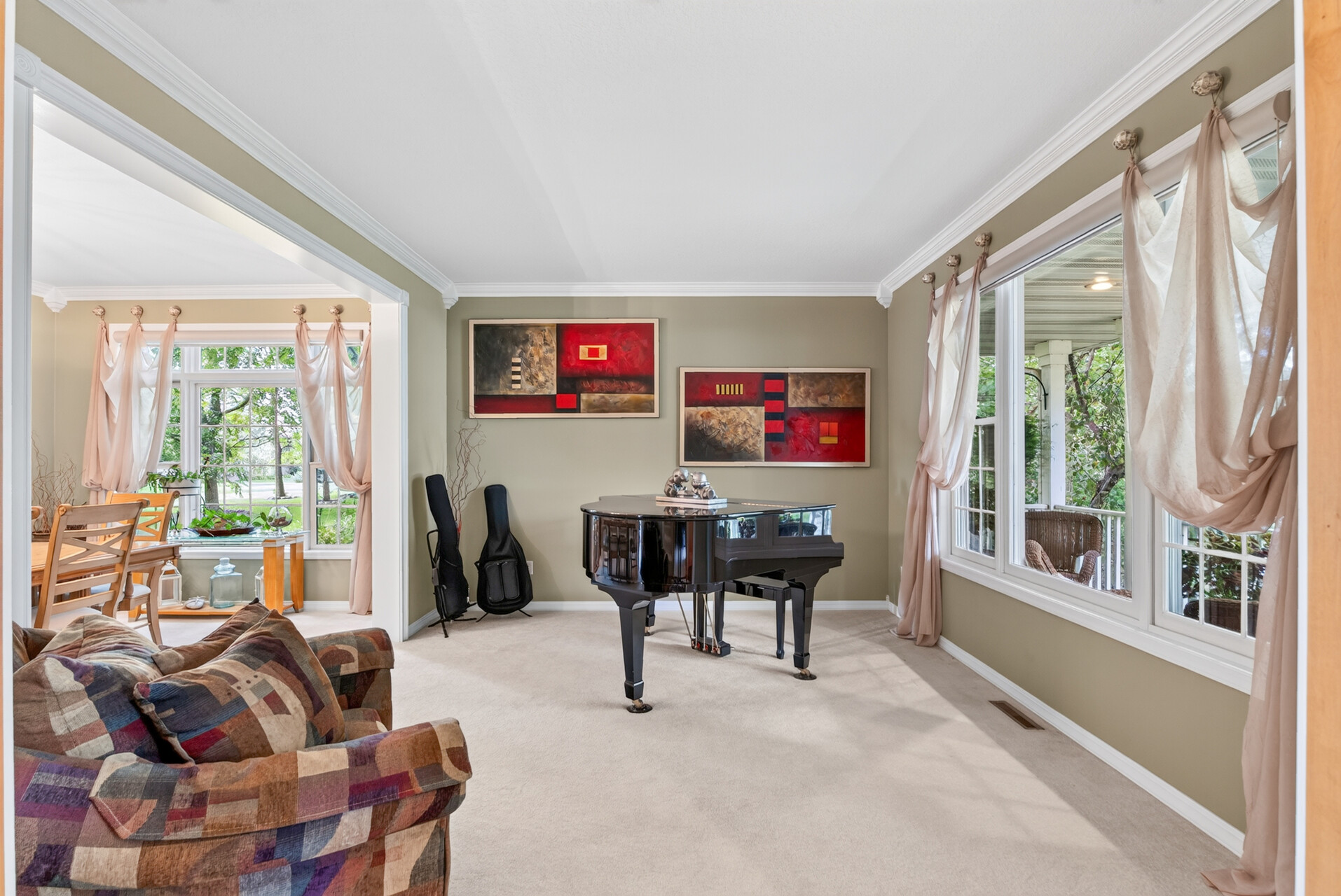  Elegant Fox Ridge Retreat with Exceptional Entertaining Spaces - 物件實景