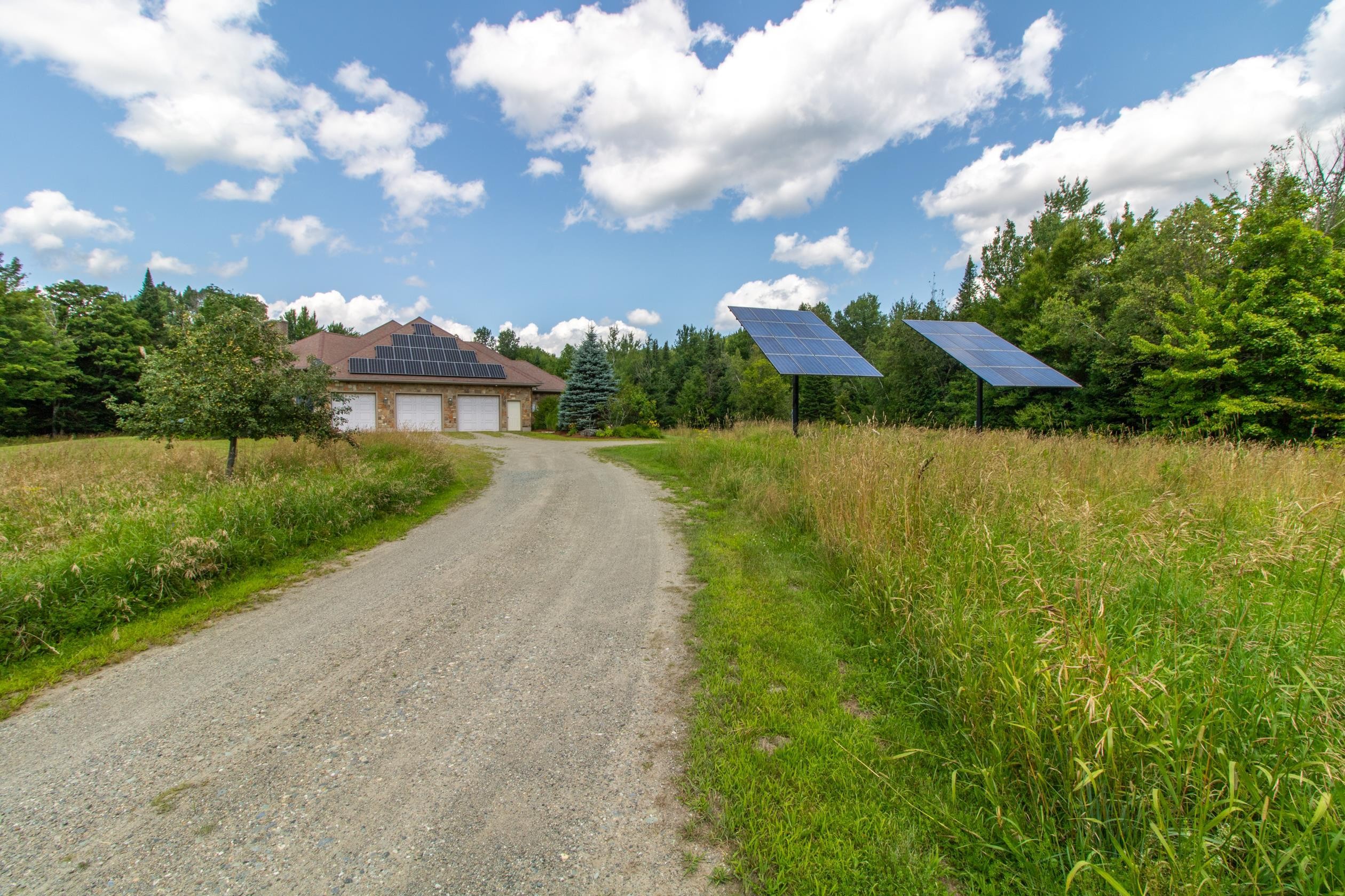 Newport Town, Vermont, 05857, United States, 3 Bedrooms Bedrooms, ,3 BathroomsBathrooms,Residential,For Sale,1980373