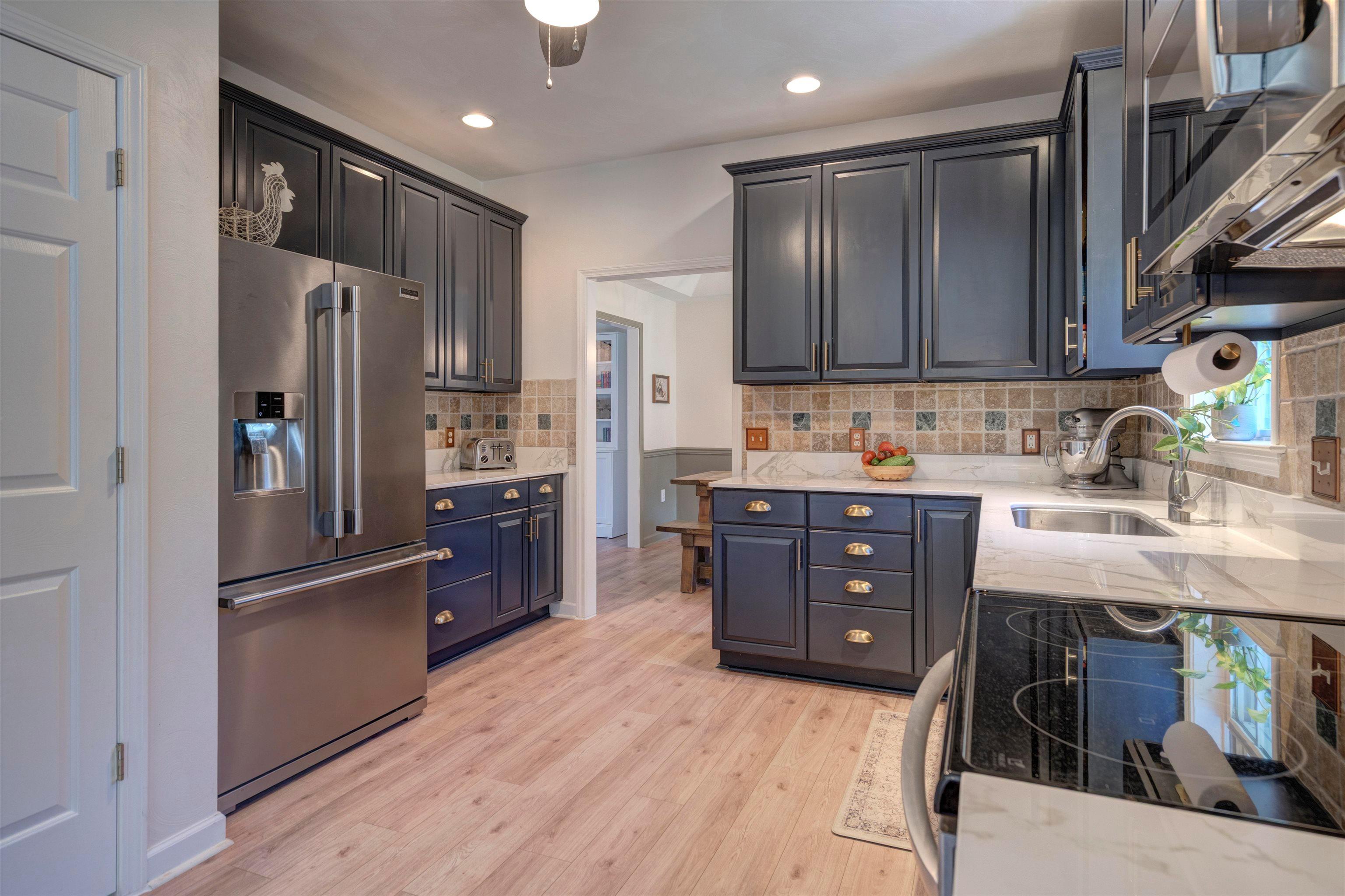 Christiansburg, Virginia, 24073, United States, 4 Bedrooms Bedrooms, ,4 BathroomsBathrooms,Residential,For Sale,1940345