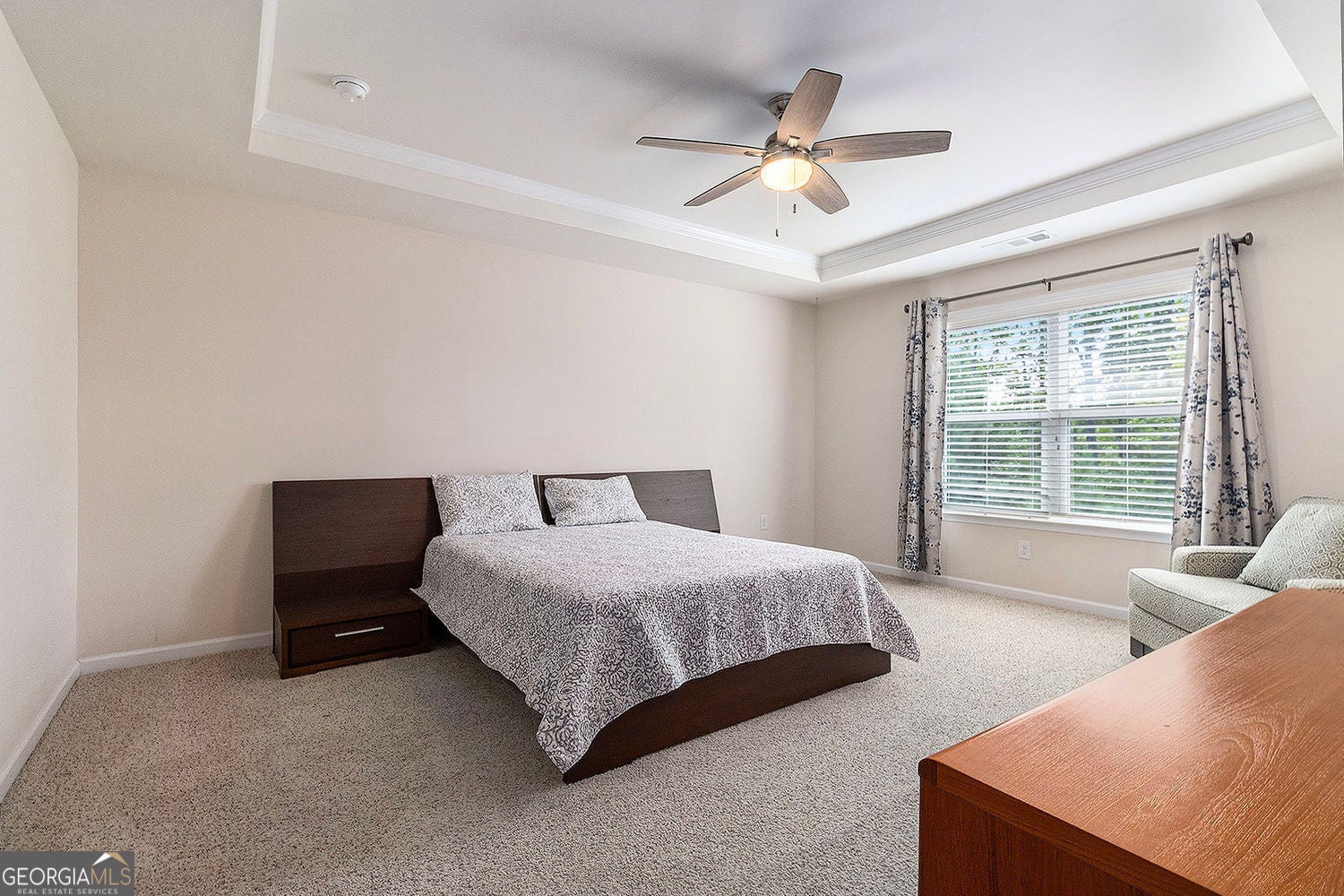 Cumming, Georgia, 30040, United States, 5 Bedrooms Bedrooms, ,5 BathroomsBathrooms,Residential,For Sale,1922351