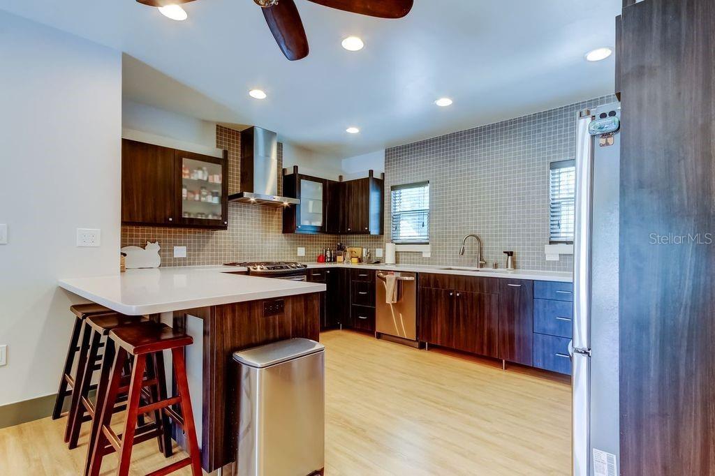 St Petersburg, Florida, 33701, United States, 3 Bedrooms Bedrooms, ,4 BathroomsBathrooms,Residential,For Sale,1895671