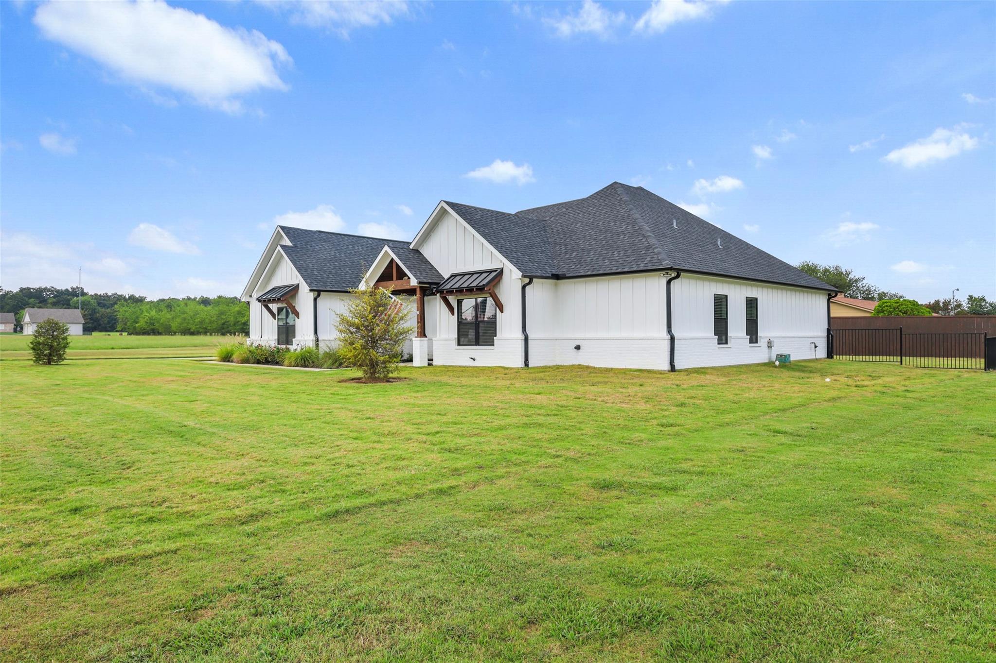 Sulphur Springs, Texas, 75482, United States, 3 Bedrooms Bedrooms, ,3 BathroomsBathrooms,Residential,For Sale,1915437