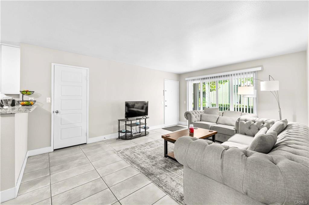 Lake Forest, California, 92630, United States, 2 Bedrooms Bedrooms, ,Residential,For Sale,1978731