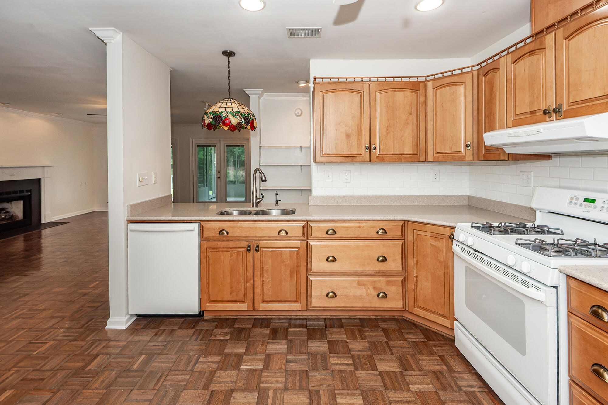 Mount Pleasant, South Carolina, 29466, United States, 3 Bedrooms Bedrooms, ,2 BathroomsBathrooms,Residential,For Sale,1743207