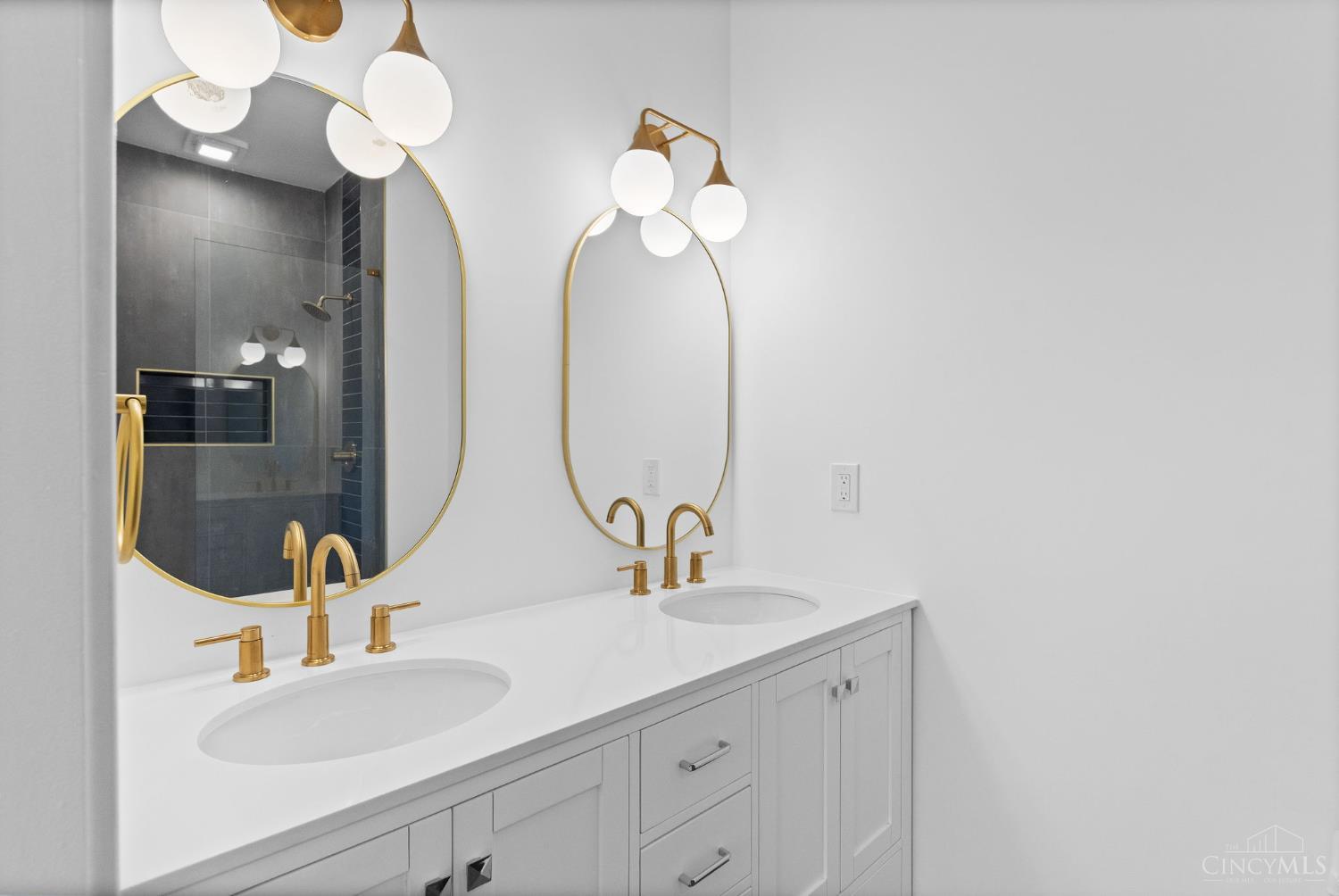 Cincinnati, Ohio, 45207, United States, 3 Bedrooms Bedrooms, ,3 BathroomsBathrooms,Residential,For Sale,1993082