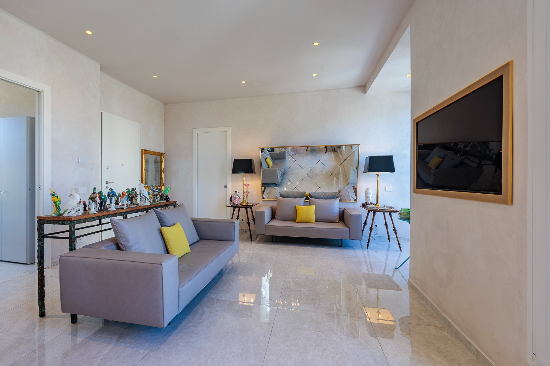  Luxury renovated apartment for sale in Menton, historic center with sea view - 物件實景