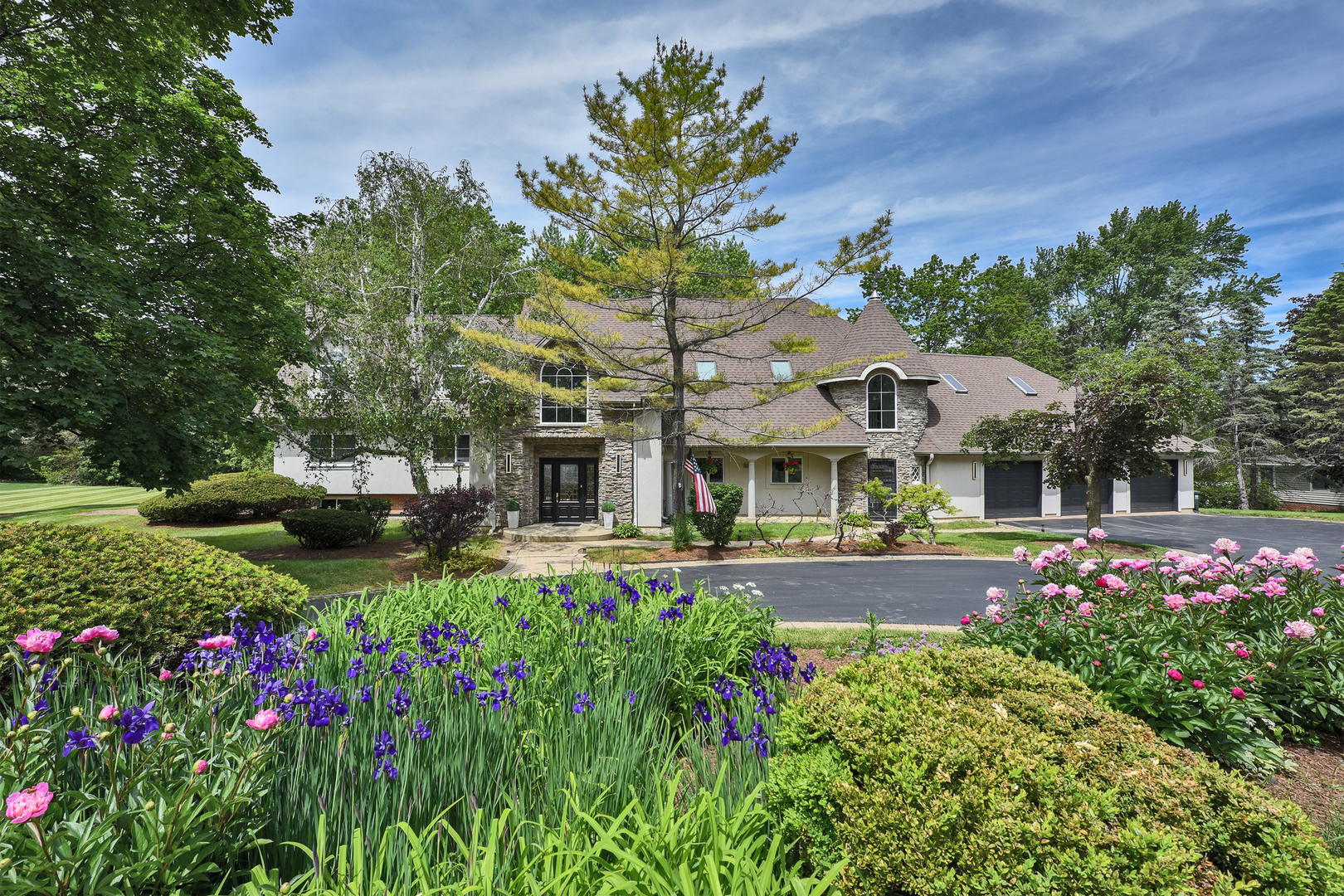 Inverness, Illinois, 60067, United States, 6 Bedrooms Bedrooms, ,7 BathroomsBathrooms,Residential,For Sale,2047955