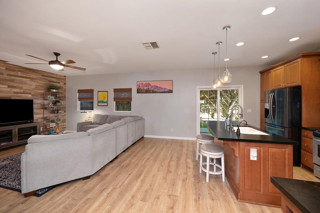 Sacramento, California, 95818, United States, 3 Bedrooms Bedrooms, ,3 BathroomsBathrooms,Residential,For Sale,1954862