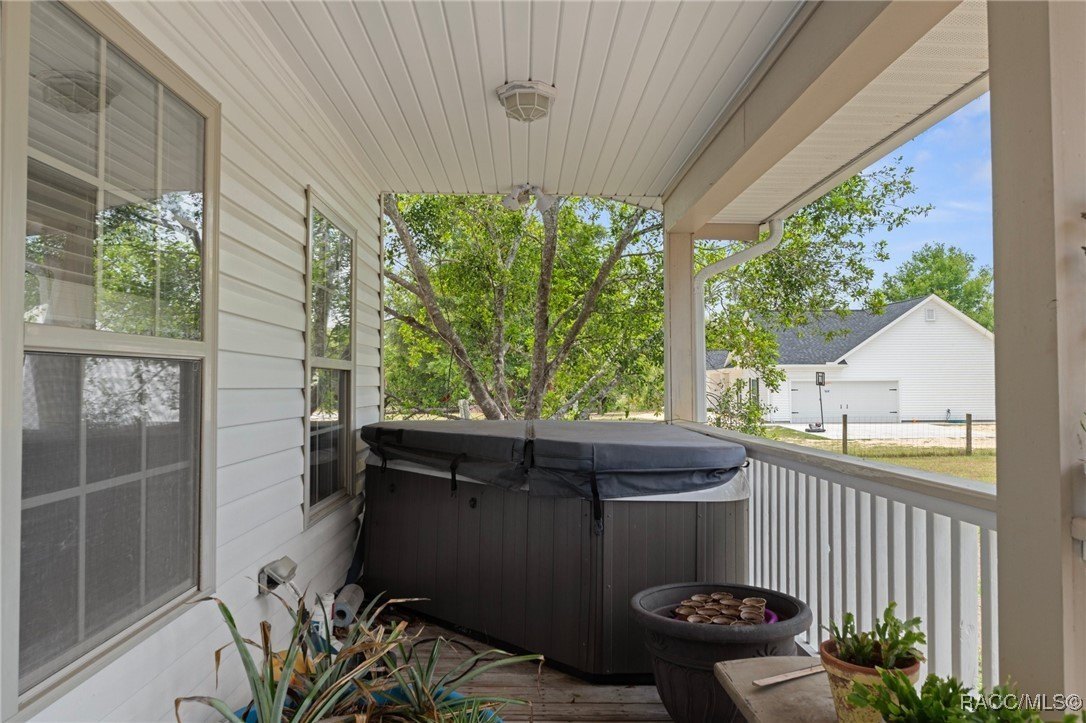 Crystal River, Florida, 34428, United States, 3 Bedrooms Bedrooms, ,3 BathroomsBathrooms,Residential,For Sale,1977079