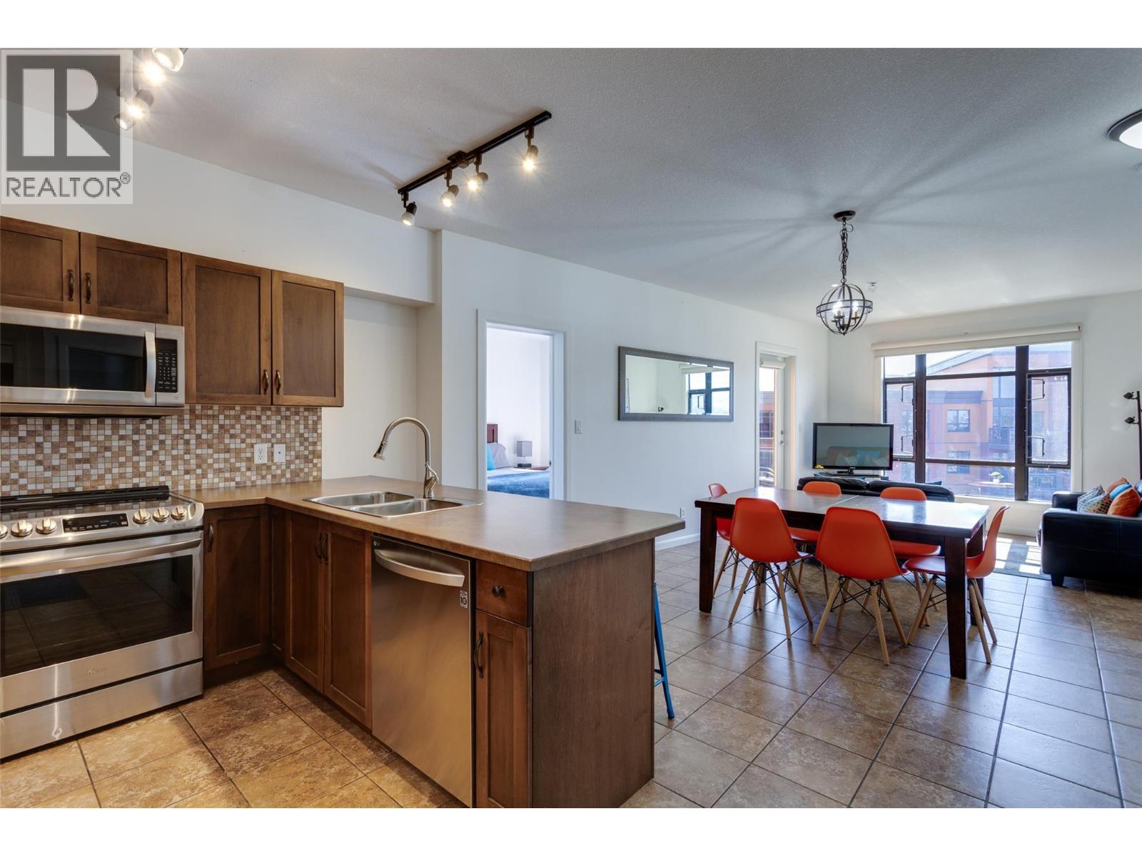 KELOWNA, British Columbia, V1W 3G7, CA, 2 Bedrooms Bedrooms, ,2 BathroomsBathrooms,Residential,For Sale,1960656