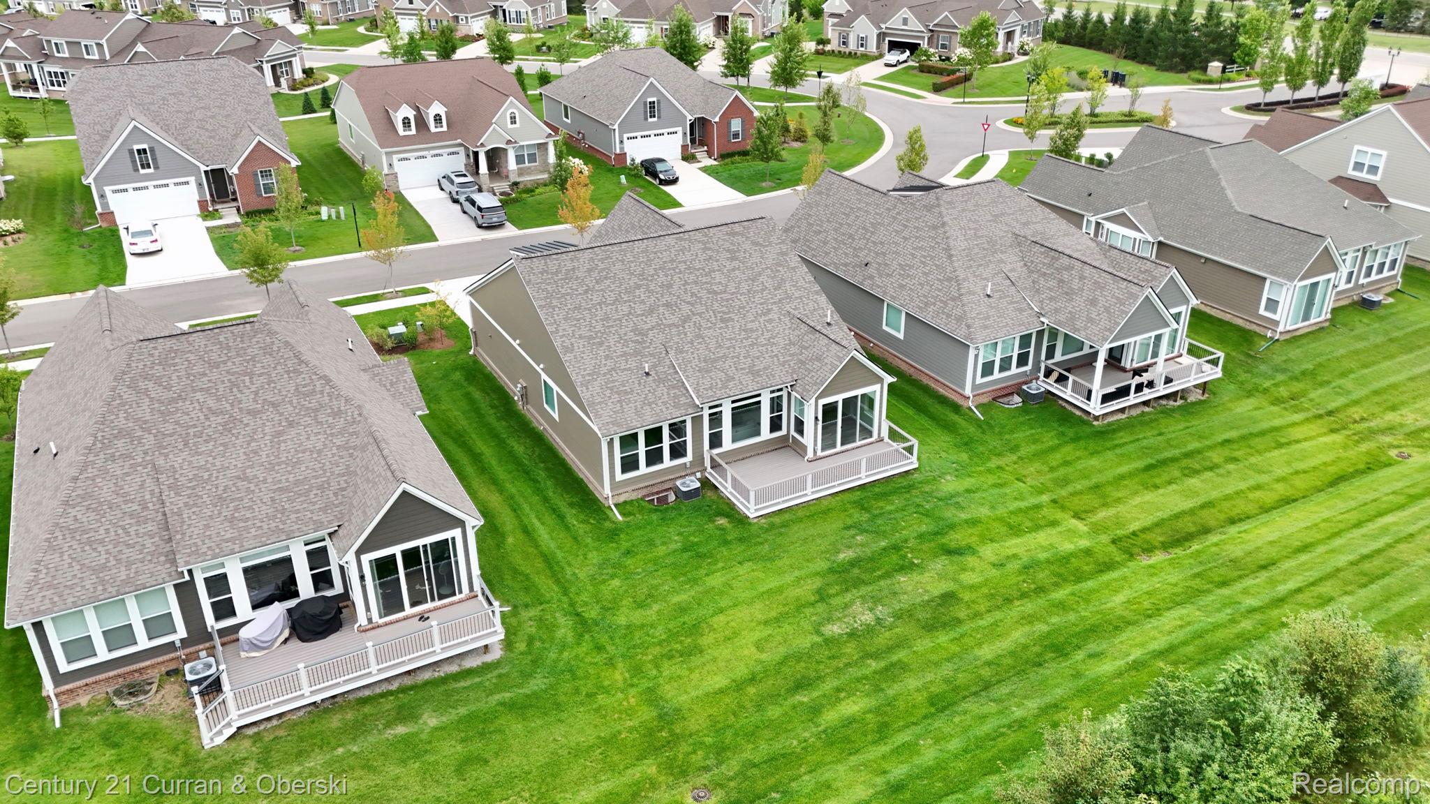 Northville, Michigan, 48168, United States, 2 Bedrooms Bedrooms, ,2 BathroomsBathrooms,Residential,For Sale,1983973