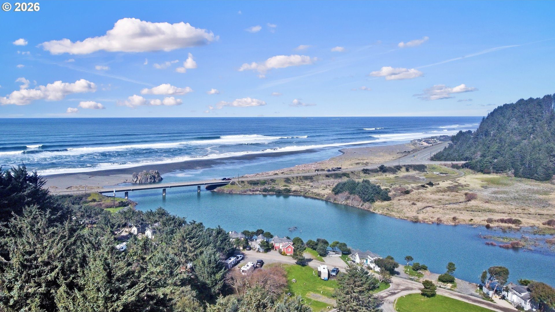 GoldBeach, Oregon, 97444, United States, 3 Bedrooms Bedrooms, ,2 BathroomsBathrooms,Residential,For Sale,2032019