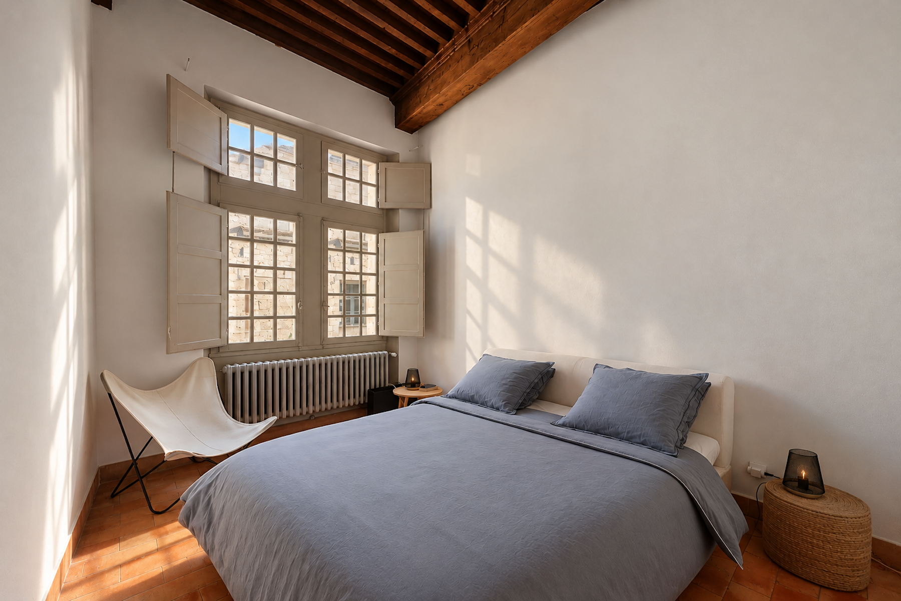  17th Century Private Mansion - 105 m² - Steps from Place aux Herbes - 物件實景