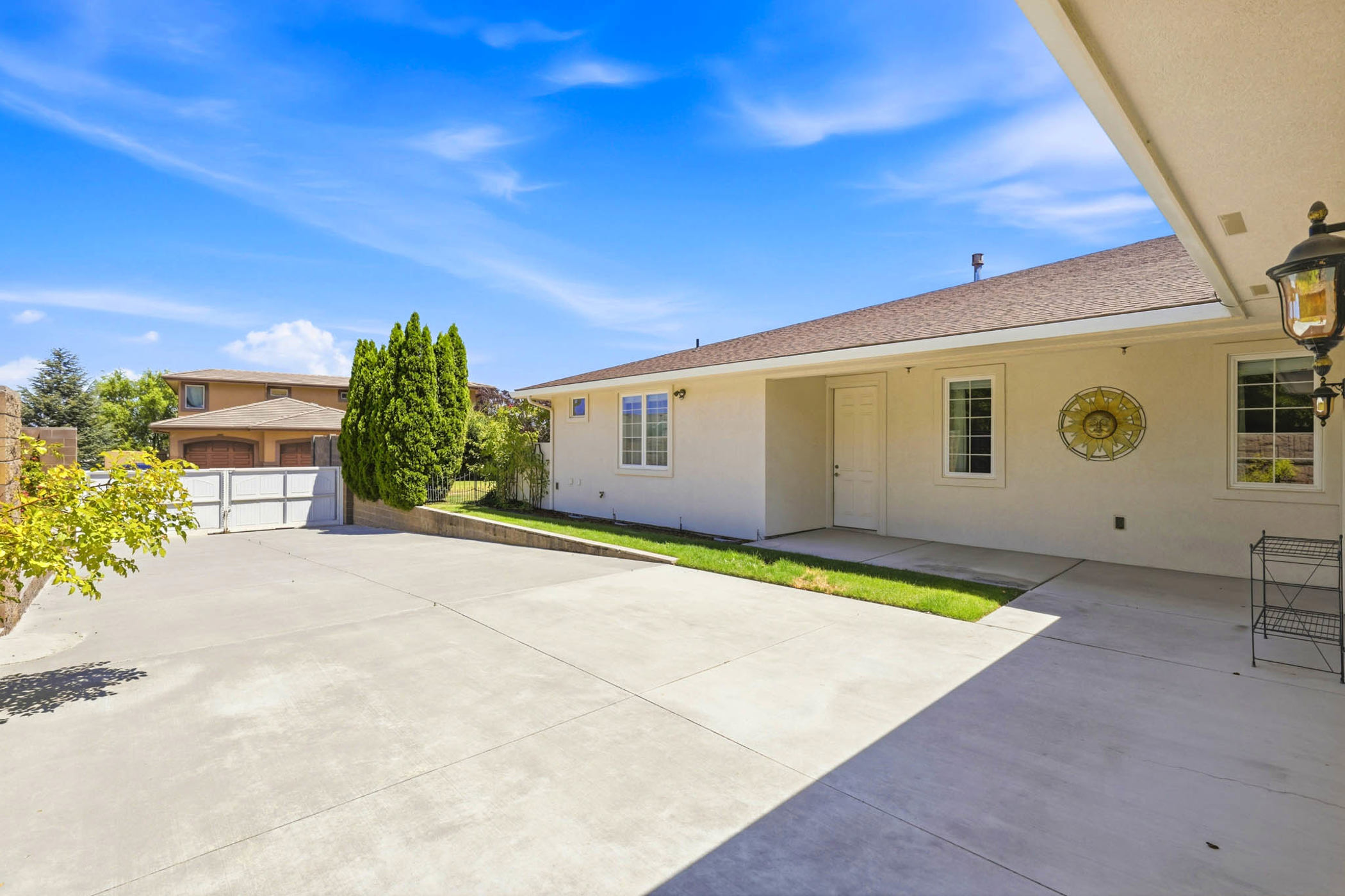  Views, Outdoor Living, gated RV/Boat Parking. - 物件實景