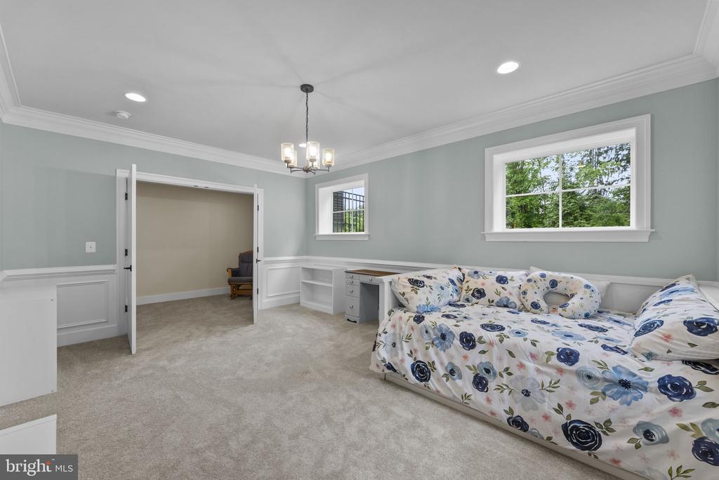 Warrenton, Virginia, 20187, United States, 4 Bedrooms Bedrooms, ,4 BathroomsBathrooms,Residential,For Sale,2048905