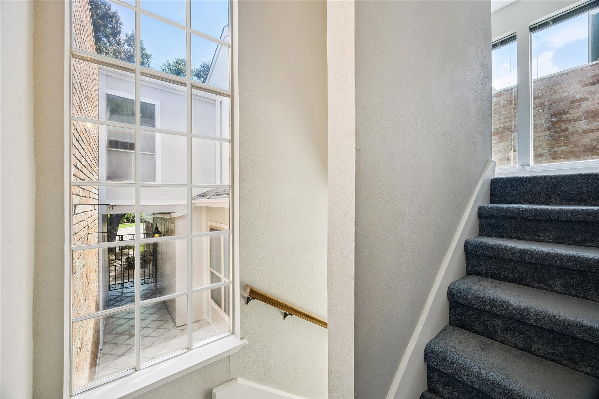  7483 Brompton Street - 物件實景