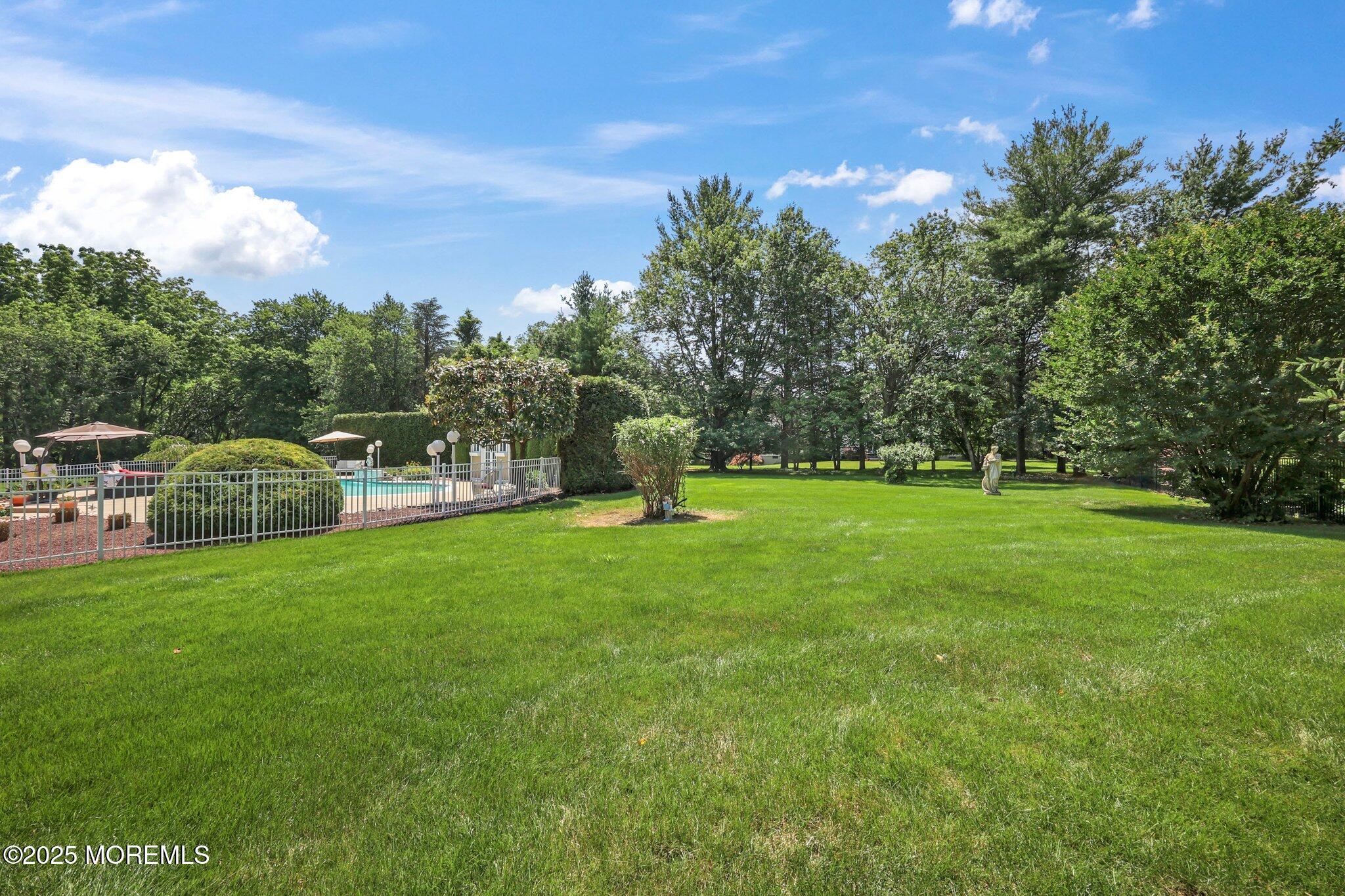 Manalapan, New Jersey, 07726, United States, 5 Bedrooms Bedrooms, ,7 BathroomsBathrooms,Residential,For Sale,1979083