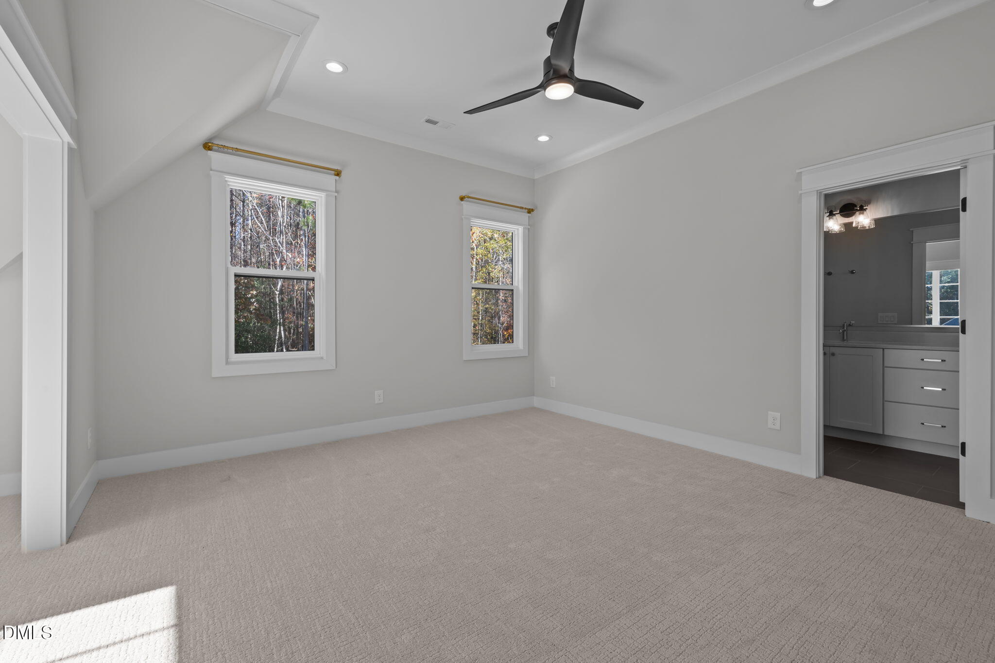 Wake Forest, North Carolina, 27587, United States, 4 Bedrooms Bedrooms, ,5 BathroomsBathrooms,Residential,For Sale,1993322