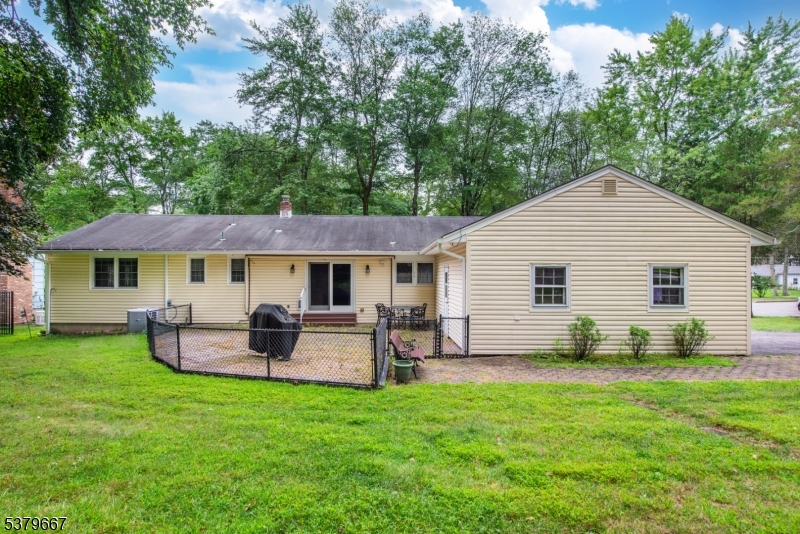 Parsippany-Troy Hills Twp., New Jersey, 07950, United States, 3 Bedrooms Bedrooms, ,4 BathroomsBathrooms,Residential,For Sale,1926193