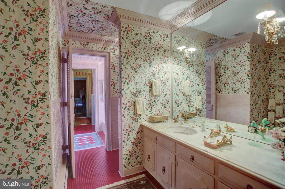 Waynesboro, Pennsylvania, 17268, United States, 4 Bedrooms Bedrooms, ,4 BathroomsBathrooms,Residential,For Sale,1731407