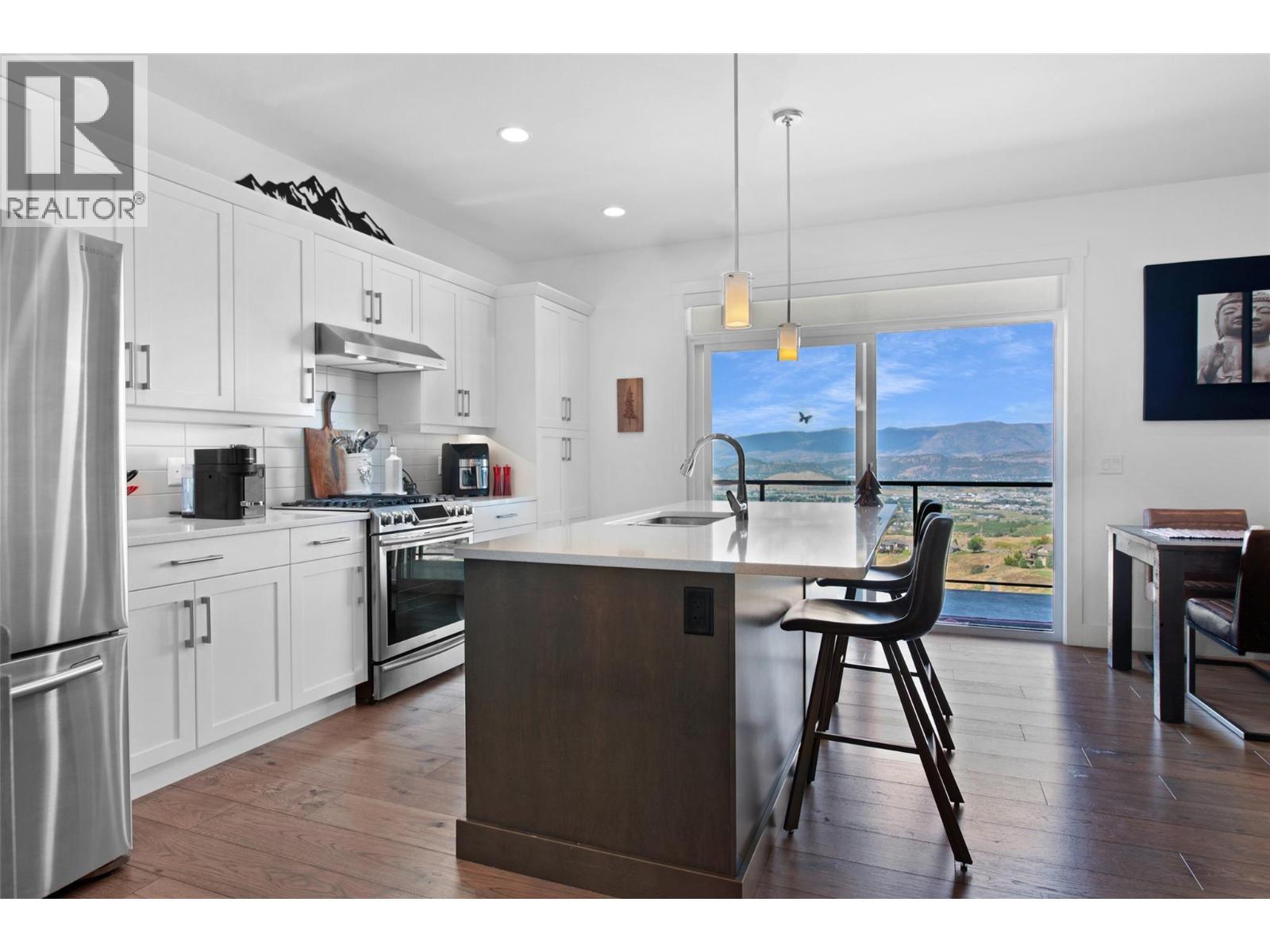 KELOWNA, British Columbia, V1P 1T8, CA, 3 Bedrooms Bedrooms, ,3 BathroomsBathrooms,Residential,For Sale,1947408