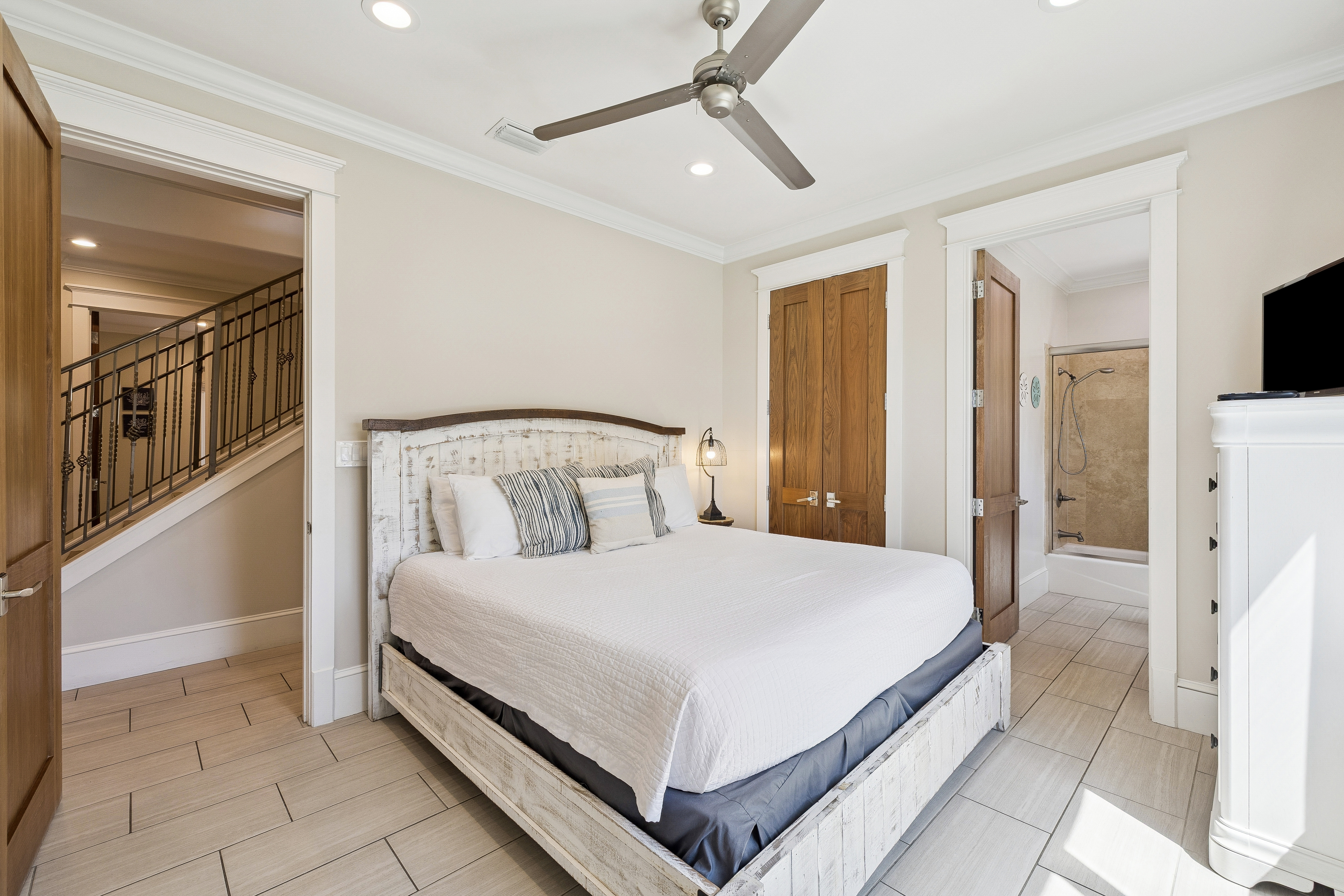  Extraordinary Gulf-View Estate  Heated Pool, Elevator & Multiple Living Areas - 物件實景
