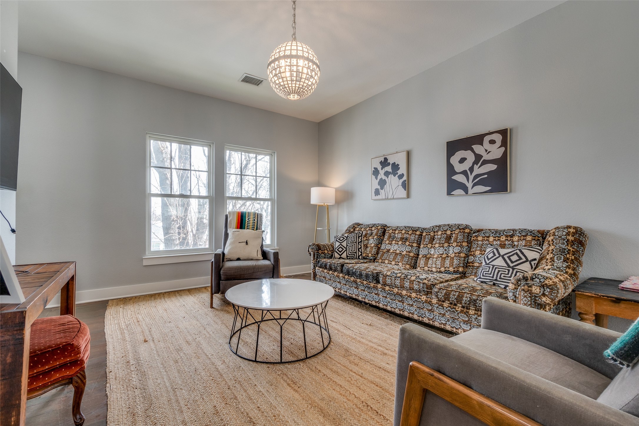 Dallas, Texas, 75208, United States, 4 Bedrooms Bedrooms, ,3 BathroomsBathrooms,Residential,For Sale,1752637