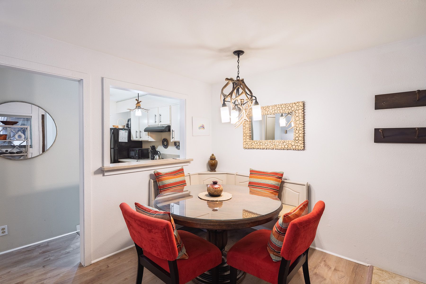  Inviting Top-Floor Condominium - 物件實景