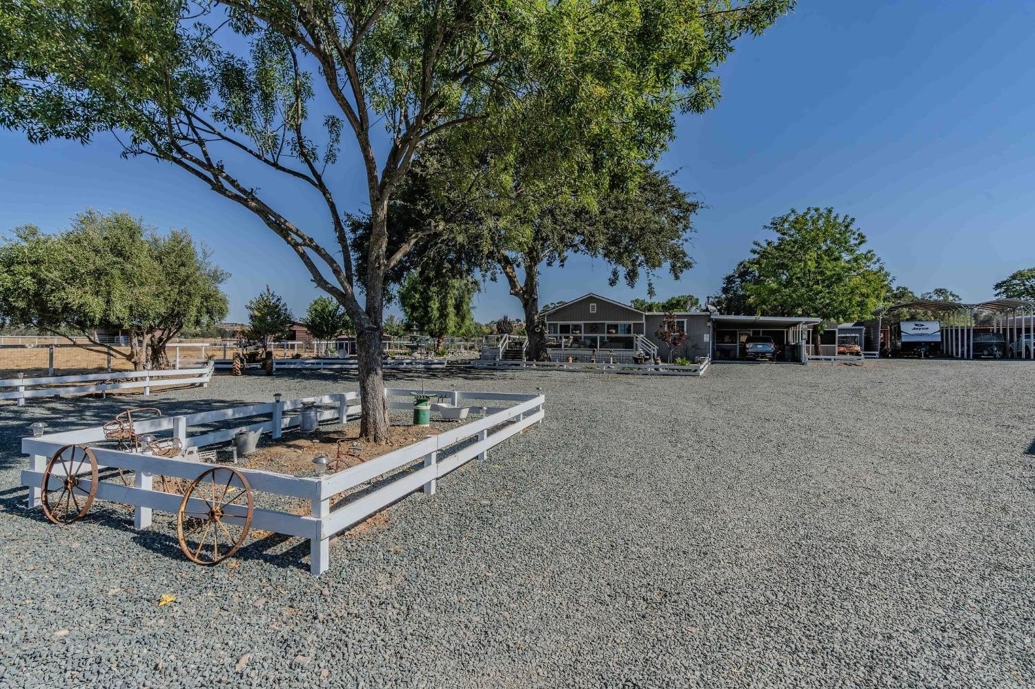 Burson, California, 95225, United States, 2 Bedrooms Bedrooms, ,2 BathroomsBathrooms,Residential,For Sale,1976966