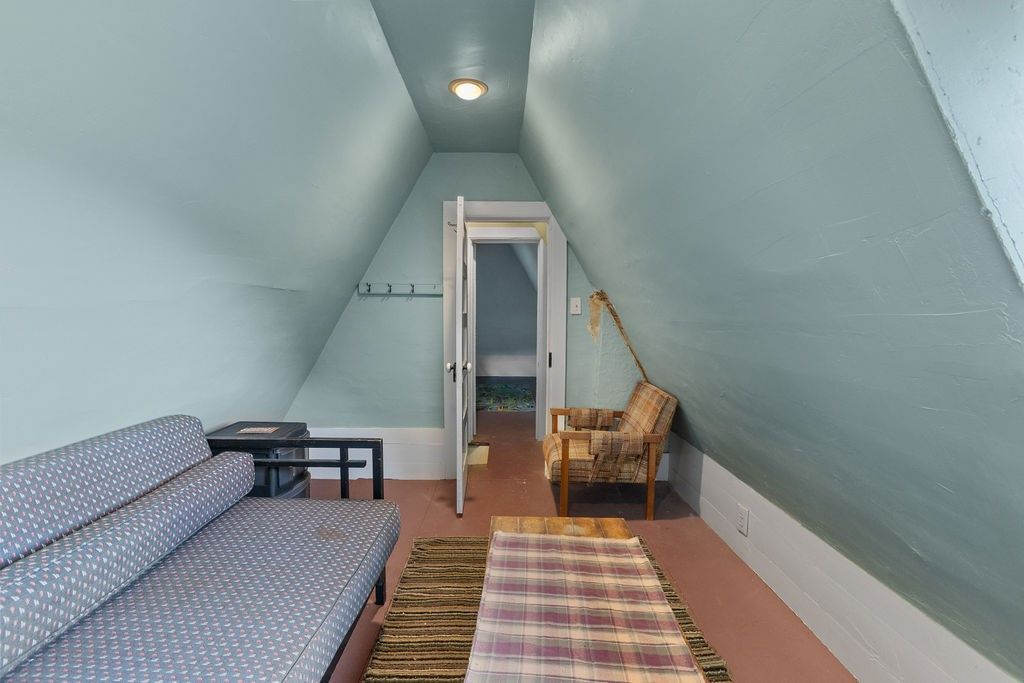 Stamford, New York, 13786, United States, 5 Bedrooms Bedrooms, ,2 BathroomsBathrooms,Residential,For Sale,1925554
