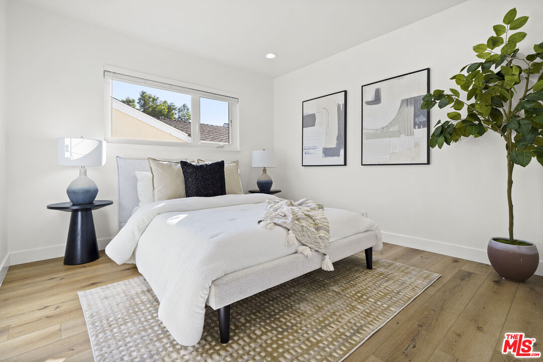 Porter Ranch, California, 91326, United States, 3 Bedrooms Bedrooms, ,2 BathroomsBathrooms,Residential,For Sale,1989253