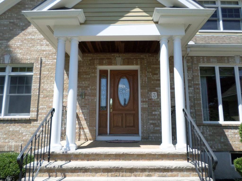 3 Twin Springs Dr Drive, Saugus, Massachusetts, 01906, United States, 5 Bedrooms Bedrooms, ,4 BathroomsBathrooms,Residential,For Sale,3 Twin Springs Dr Drive,1128926