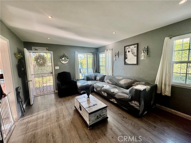 Compton, California, 90222, United States, 4 Bedrooms Bedrooms, ,2 BathroomsBathrooms,Residential,For Sale,1987435