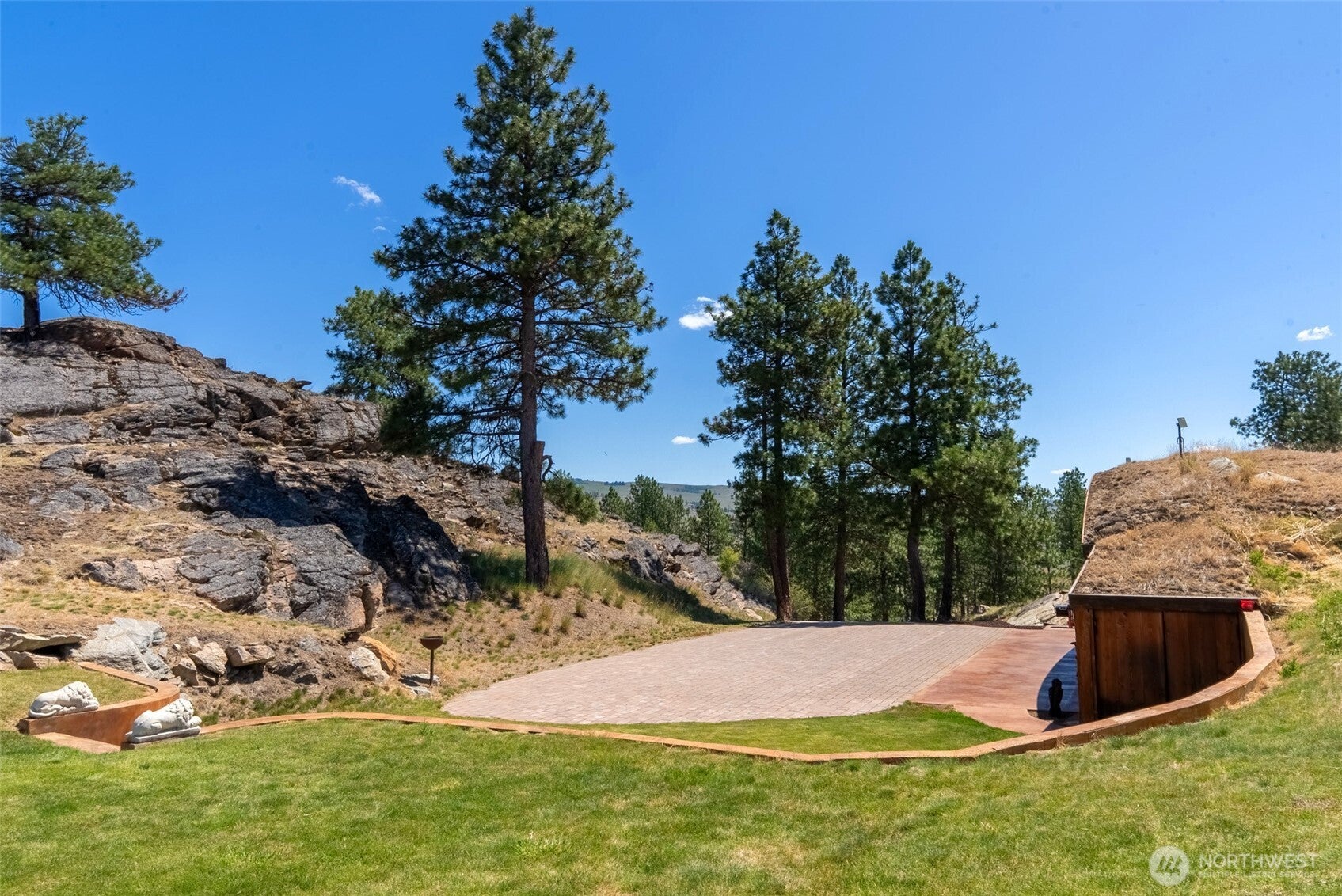 Oroville, Washington, 98844, United States, 1 Bedroom Bedrooms, ,Residential,For Sale,1882313
