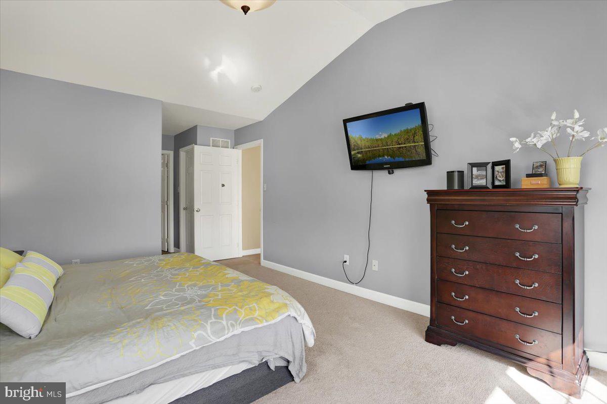 Reading, Pennsylvania, 19606, United States, 4 Bedrooms Bedrooms, ,4 BathroomsBathrooms,Residential,For Sale,1947941