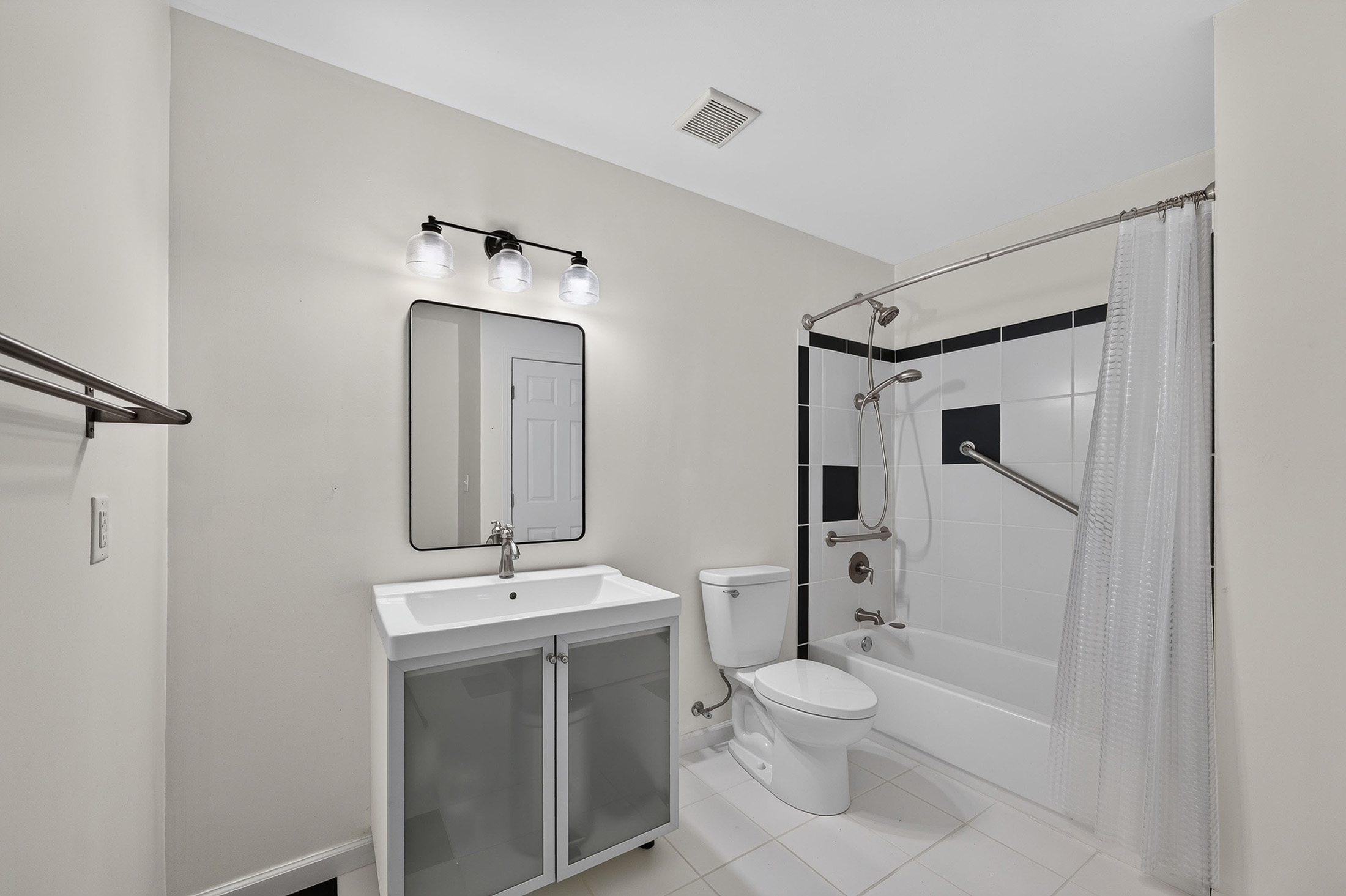  Beautifully Renovated Home on Quiet Cul-De-Sac in Sought-After Brierfield - 物件實景
