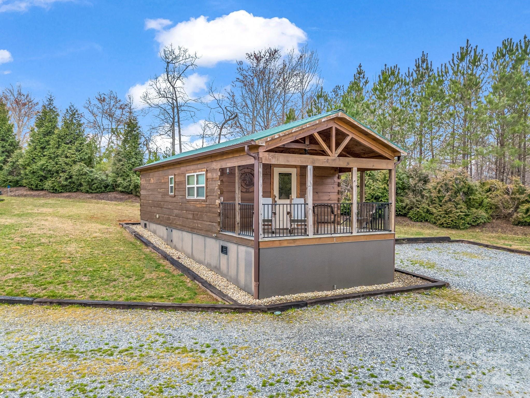 Tryon, North Carolina, 28782, United States, 3 Bedrooms Bedrooms, ,3 BathroomsBathrooms,Residential,For Sale,1914203