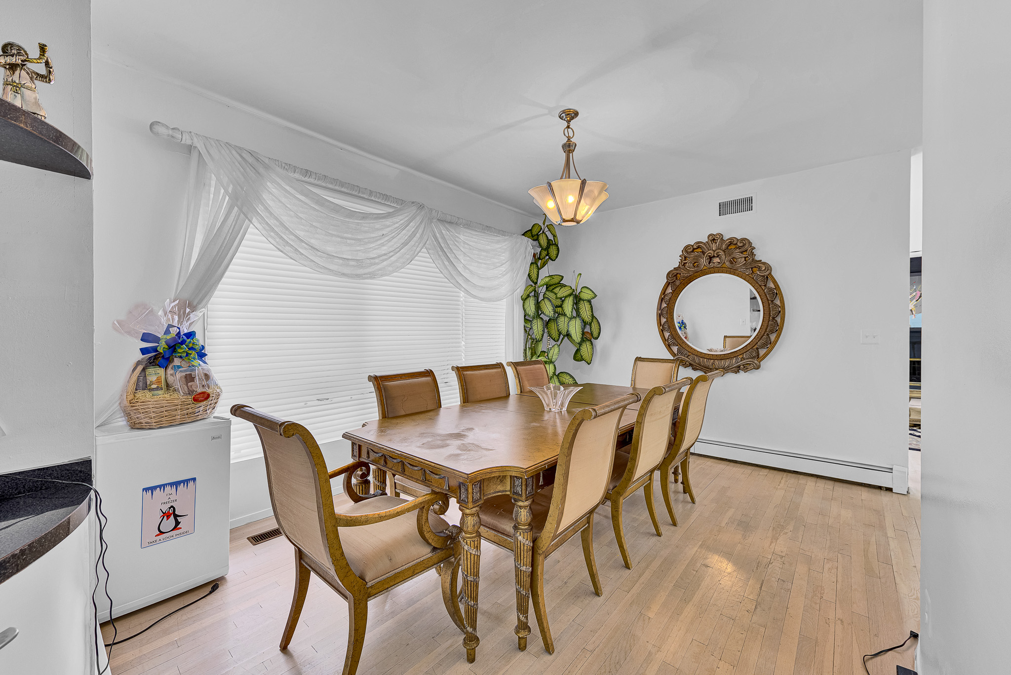  4 Verity Lane, Roslyn, NY 11576 - 物件實景