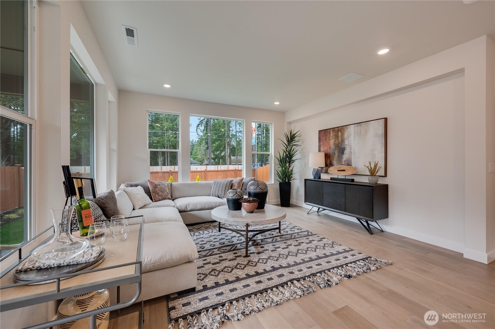 BLACK DIAMOND, Washington, 98010, United States, 2 Bedrooms Bedrooms, ,2 BathroomsBathrooms,Residential,For Sale,1744150