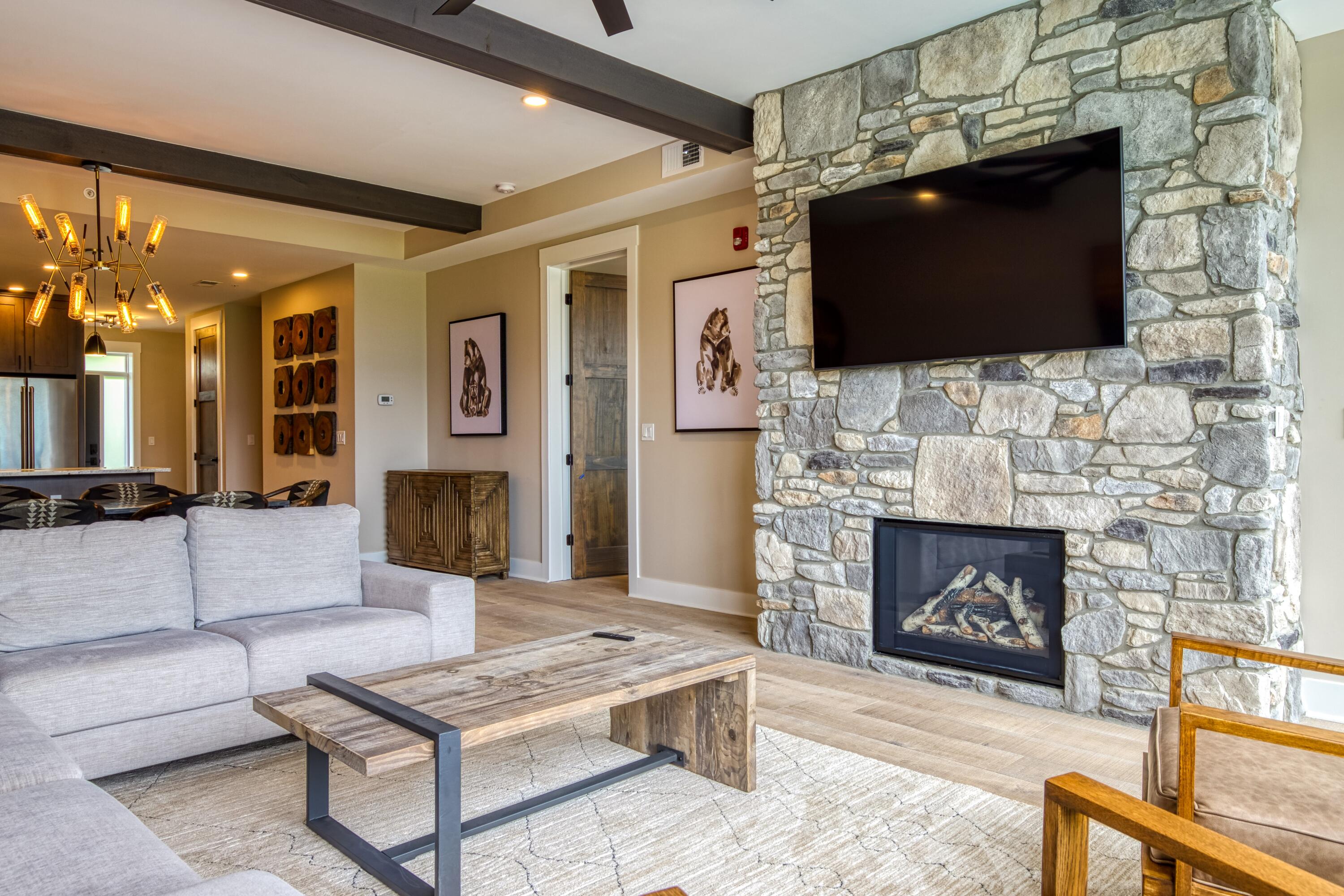 Gatlinburg, Tennessee, 37738, United States, 3 Bedrooms Bedrooms, ,4 BathroomsBathrooms,Residential,For Sale,2027383