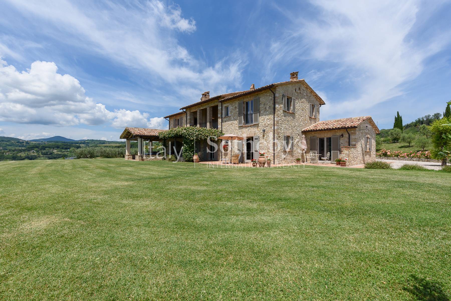  Historic Farmhouse Reimagined as an Exquisite Villa - 物件實景