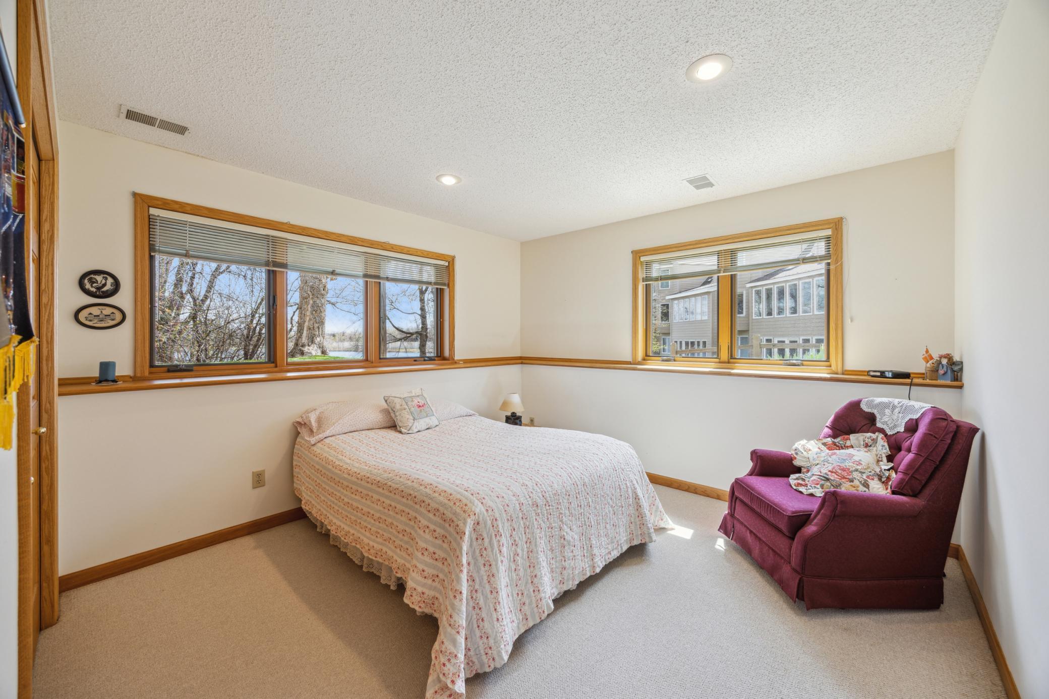 New Brighton, Minnesota, 55112, United States, 4 Bedrooms Bedrooms, ,4 BathroomsBathrooms,Residential,For Sale,1990901