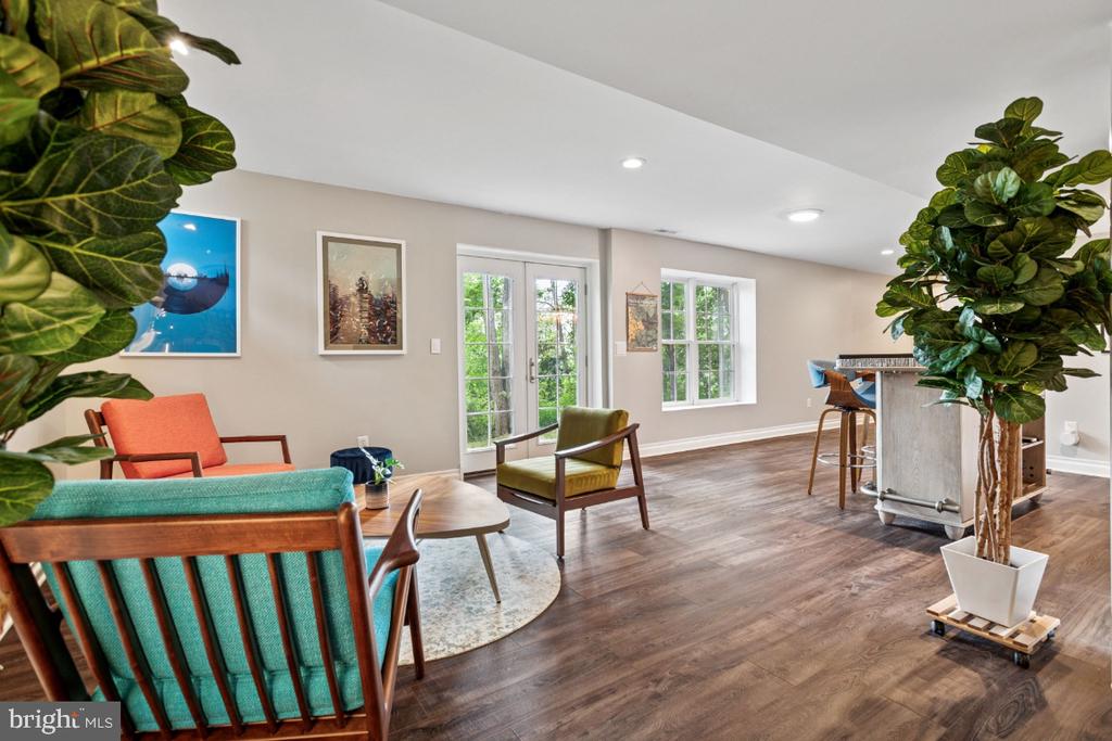 Leesburg, Virginia, 20176, United States, 4 Bedrooms Bedrooms, ,5 BathroomsBathrooms,Residential,For Sale,1900813