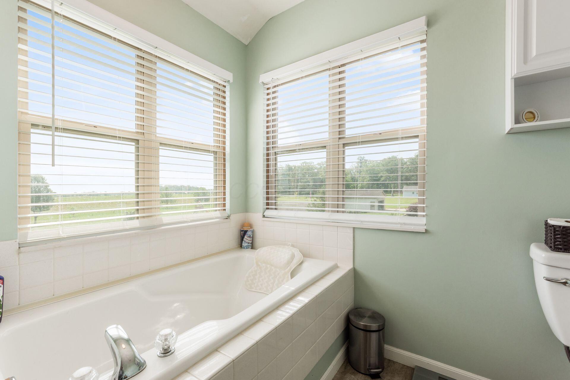 Orient, Ohio, 43146, United States, 4 Bedrooms Bedrooms, ,3 BathroomsBathrooms,Residential,For Sale,1877383