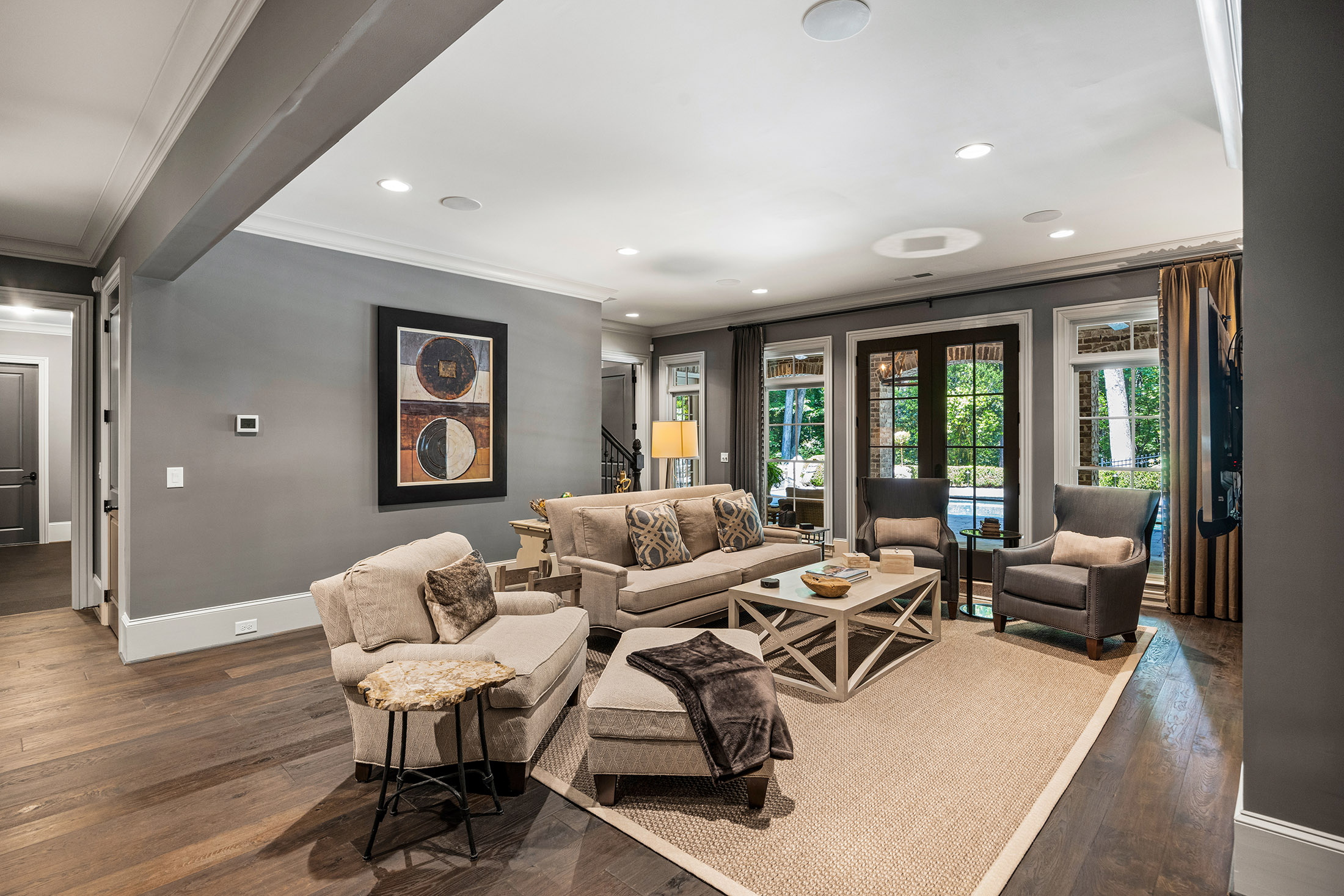  Buckhead Estate Pairs Architectural Presence with Richly Layered Interiors - 物件實景