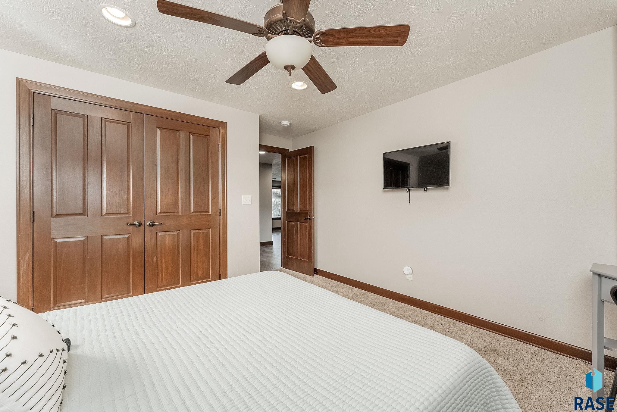 Lester, Iowa, 51242, United States, 4 Bedrooms Bedrooms, ,5 BathroomsBathrooms,Residential,For Sale,1926718