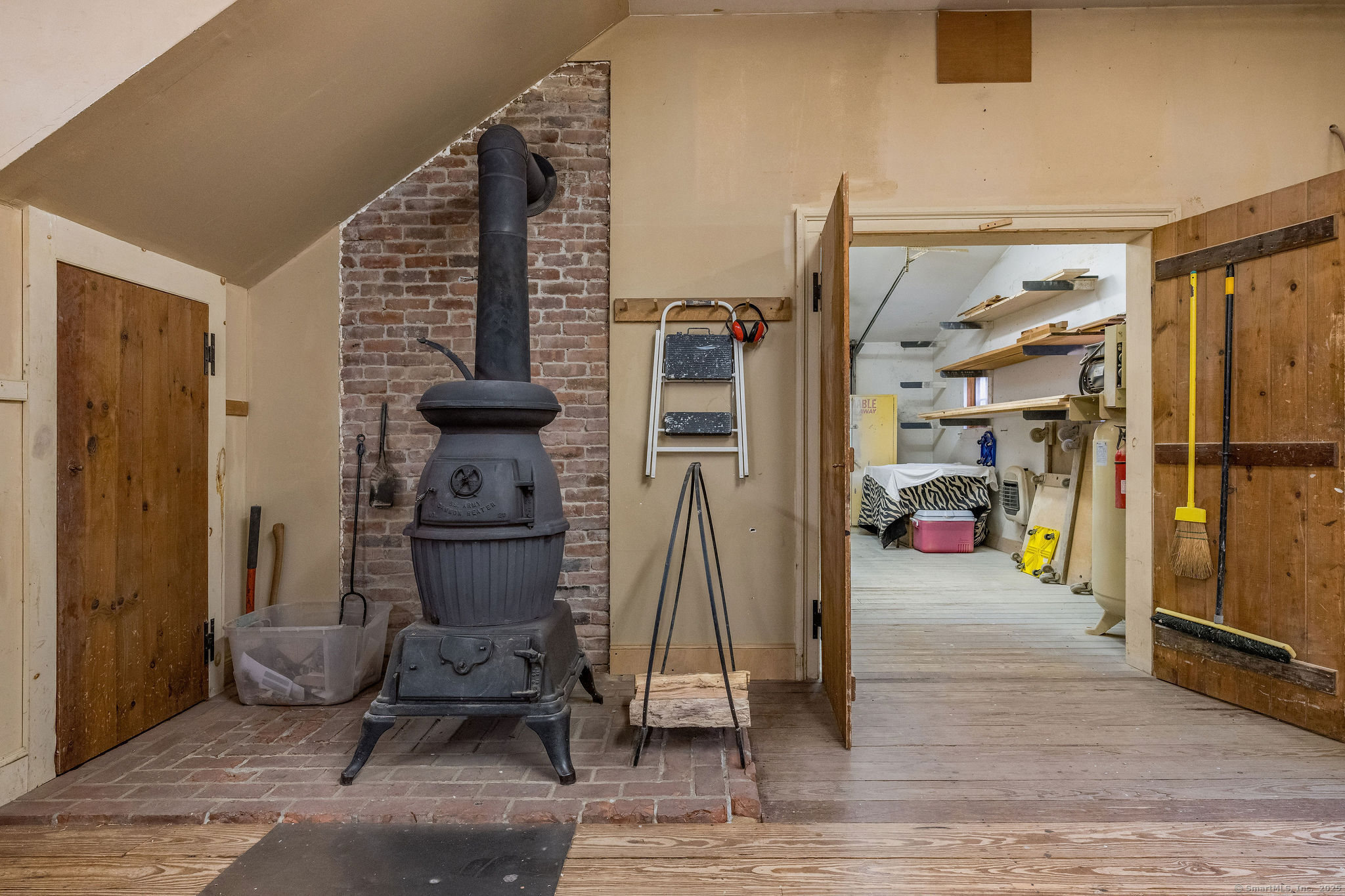 Old Lyme, Connecticut, 06371, United States, 4 Bedrooms Bedrooms, ,2 BathroomsBathrooms,Residential,For Sale,1998441