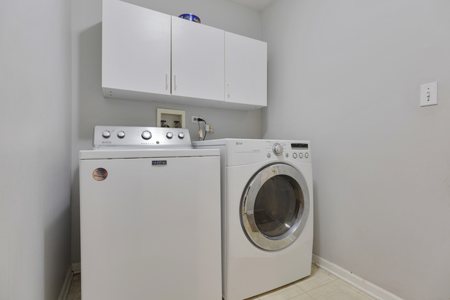 Elgin, Illinois, 60124, United States, 5 Bedrooms Bedrooms, ,3 BathroomsBathrooms,Residential,For Sale,1983976