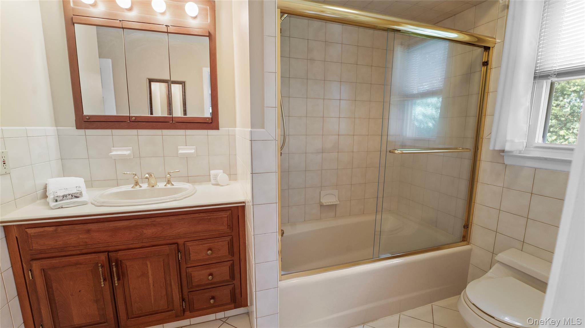Yorktown Heights, New York, 10598, United States, 3 Bedrooms Bedrooms, ,2 BathroomsBathrooms,Residential,For Sale,1940406